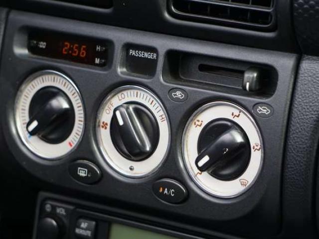 MINI Cooper D 1.5 AUTO BI-XENON PANO PDC CLIMTRONIC CARNET EU6B