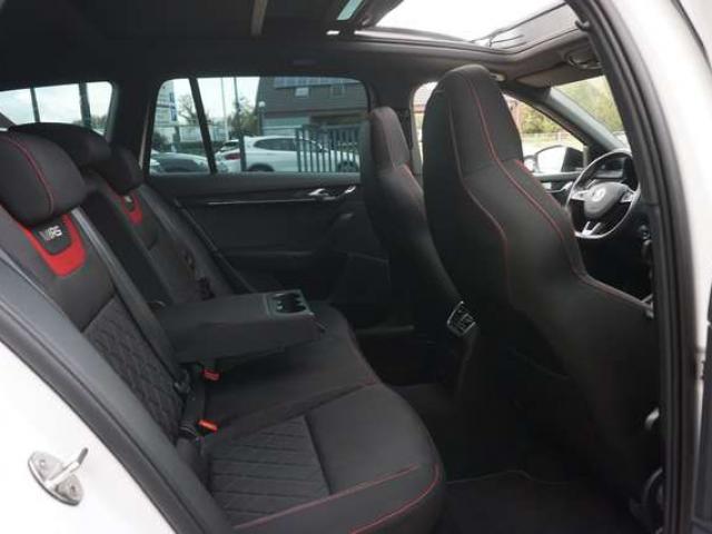 Mercedes-Benz C 200 d AMG LINE AUTO TOIT PANO CAMERA FULL LED PDC 6d-T