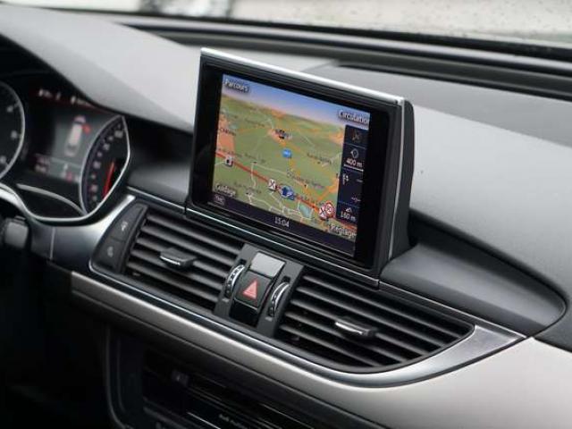 Audi A6 2.0 TDi S-LINE ext / TOIT-PANO / RADAR / LED / 6B