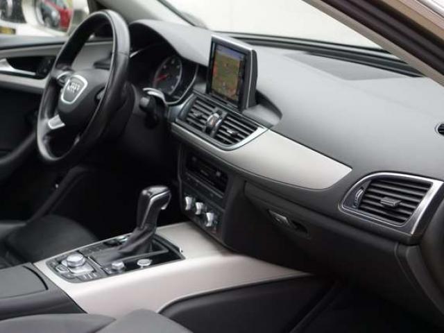 Audi A6 2.0 TDi S-LINE ext / TOIT-PANO / RADAR / LED / 6B
