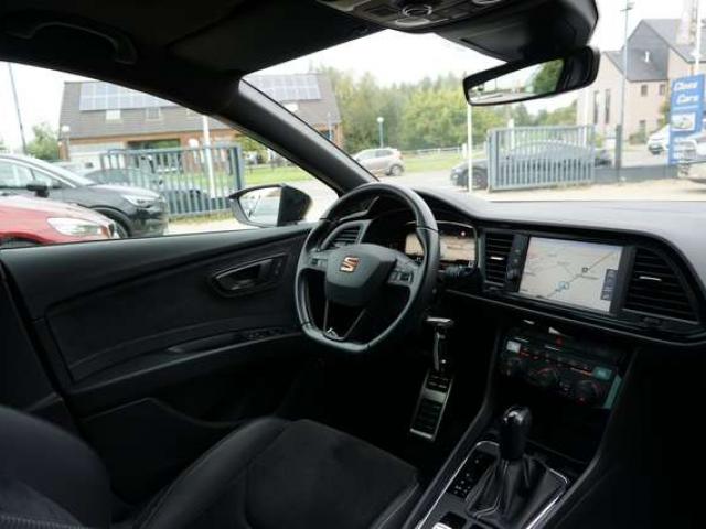 Land Rover Range Rover Sport 2.0 SD4 SE 1° MAIN NAVI-CAMERA CUIR HISTORIQUE